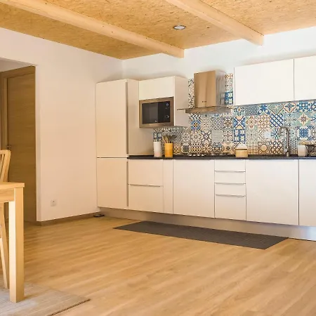 펜션 Eco House, 5 Min From The Beach