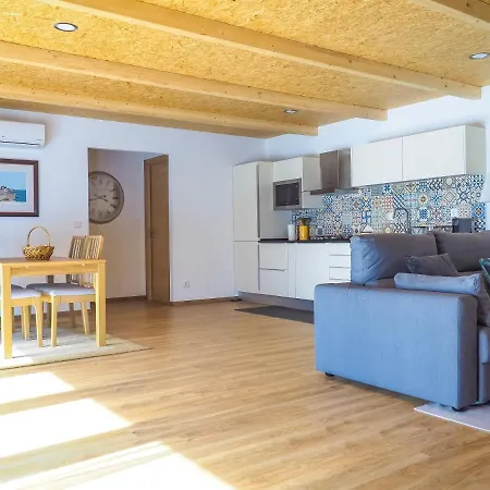Eco House, 5 Min From The Beach 펜션 *
