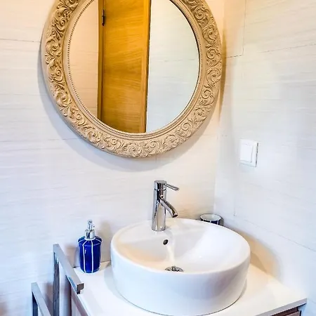 Eco House, 5 Min From The Beach 펜션 *